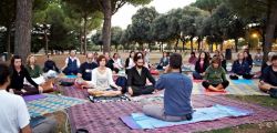 Yoga Gratuito a Villa Pamphilj per tutta l&#8217;estate con ViVi Bistrot. 