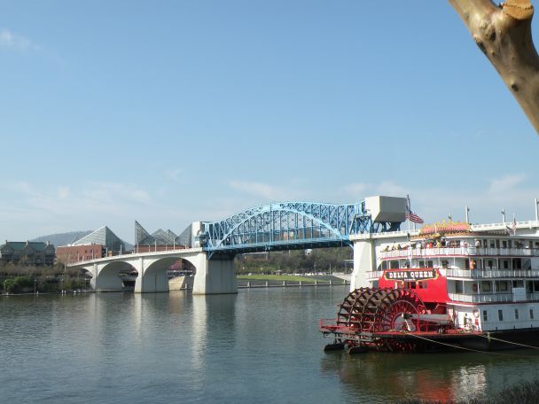 Tennessee River cruise 