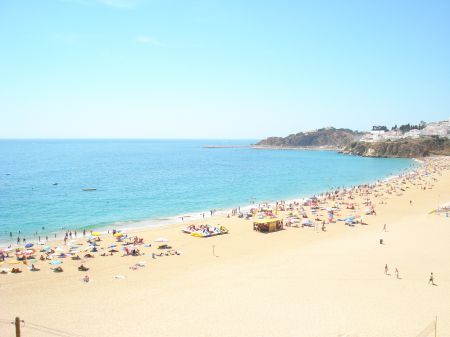 Albufeira Town beach