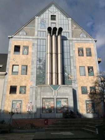 Hôtel de Ville - jardin du maieur - fresque des wallons