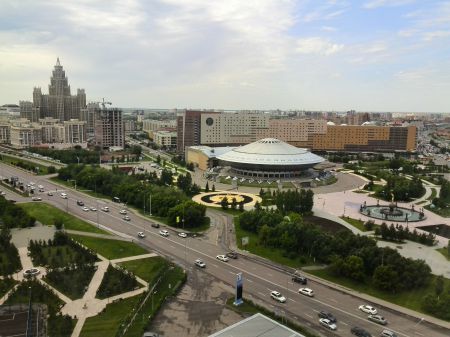 Zhivoi komplex Astana i Tsirk.