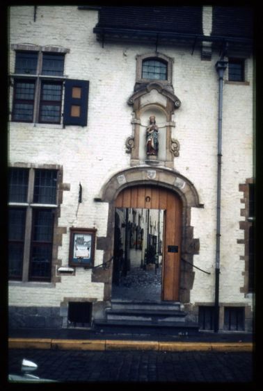 Entrance museum "Huis van Alijn"