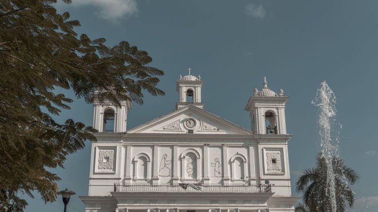 La Iglesia de Suchitoto
