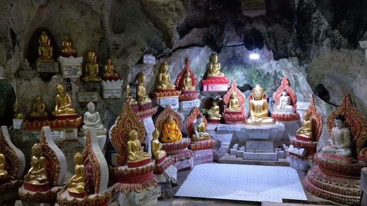 Shwe Oo Myin Cave