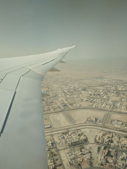 Décollage de l'aéroport d'Abou Dhabi.