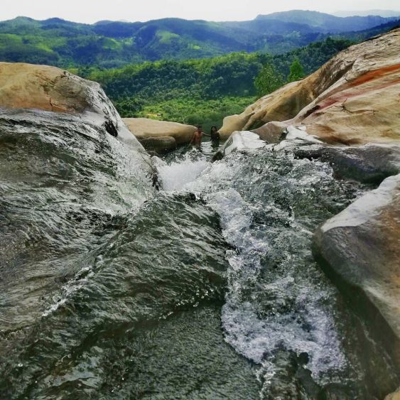 Udu Diyaluma waterfall