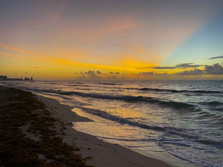 Sunrise in Cancun