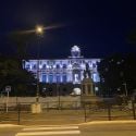 Hôtel de ville .