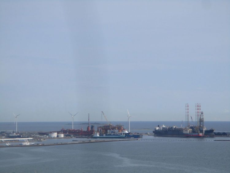 le port, les chantiers navals