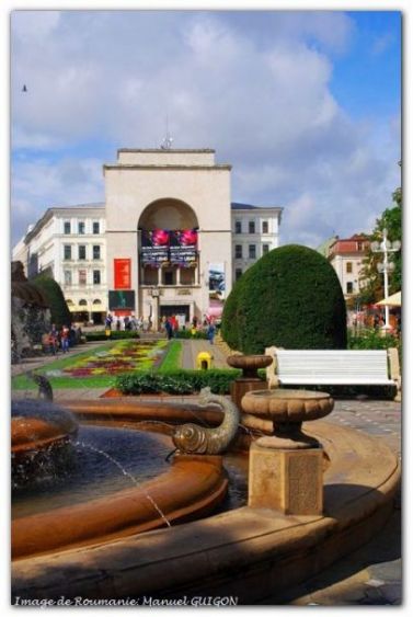 Timisoara - Opera et place de la Victoire
