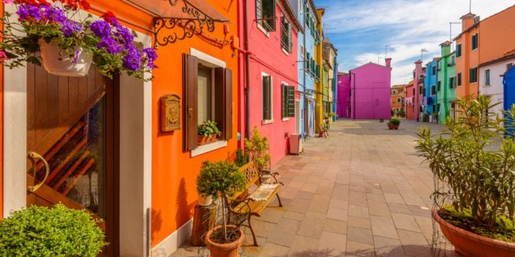 beautiful houses in Italy