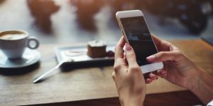 Telefonía en los Emiratos Árabes Unidos