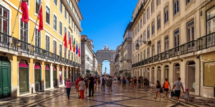 Lisbon: how to adjust to the local culture 