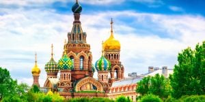 Travailler à Saint-Pétersbourg