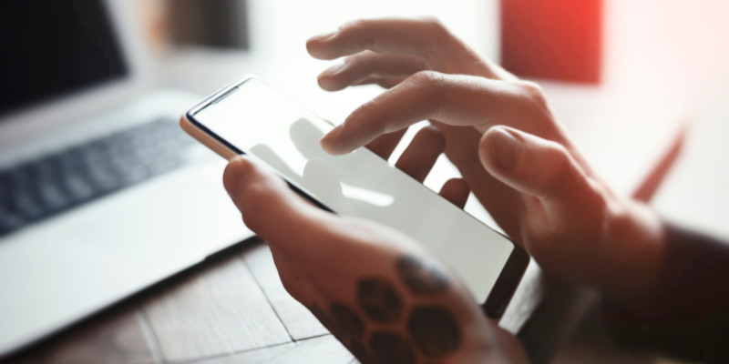 Connecting to the internet in Singapore