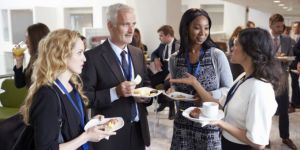 Cómo ampliar tu red de contactos profesionales en Montreal