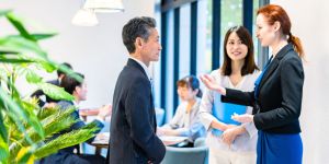 Adaptation réussie : comprendre et naviguer la culture de travail à l'étranger