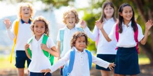 Choisir une école à l'étranger pour ses enfants : options et critères