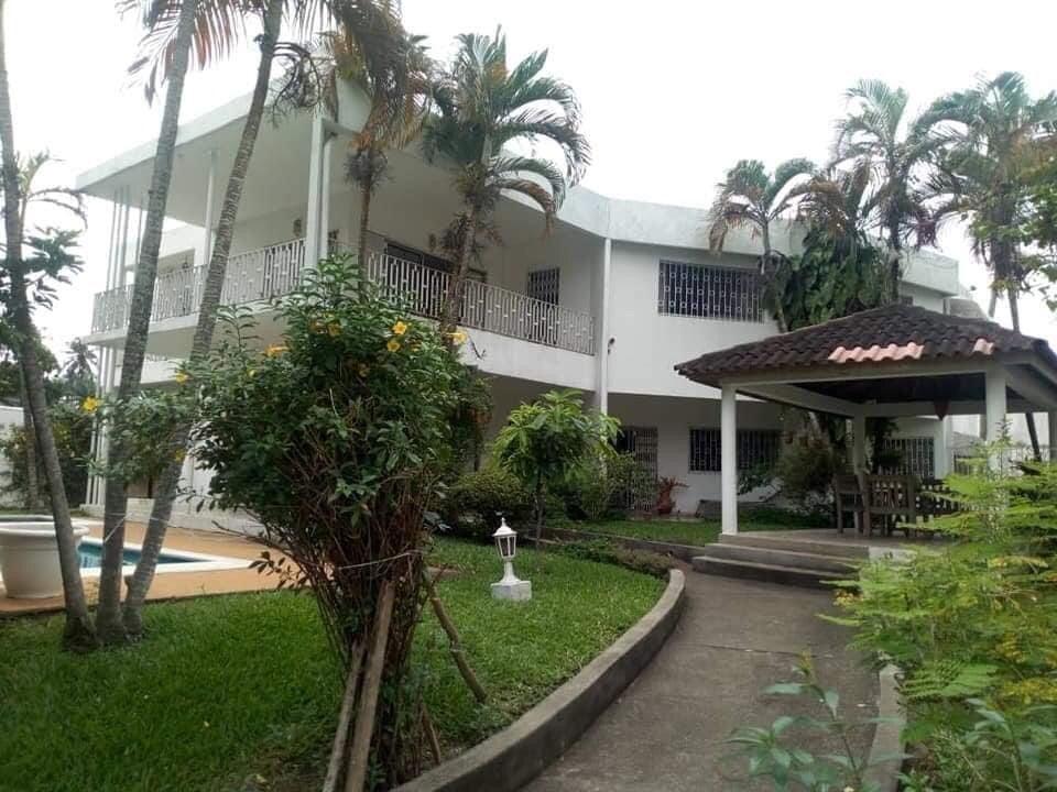 Maison A Vendre A Abidjan