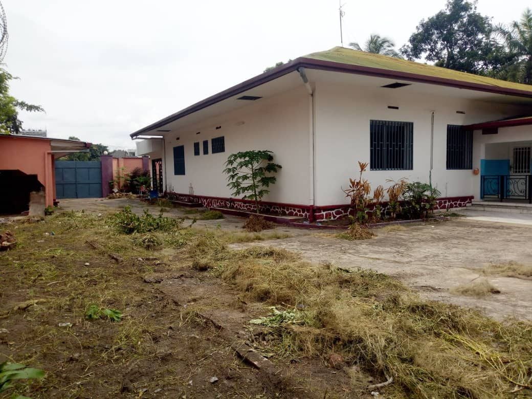 Sale property of 3000m2 in kinshasagombe, House for sale in the