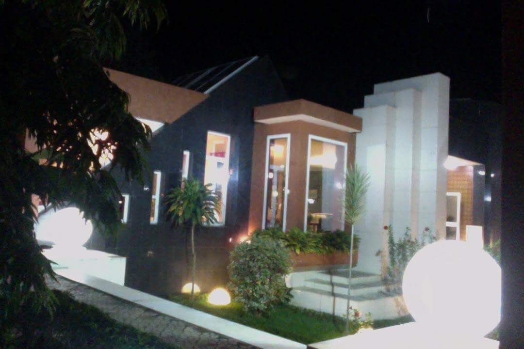 Very high standing duplex for sale in bastos yaoundÉ, House for sale in