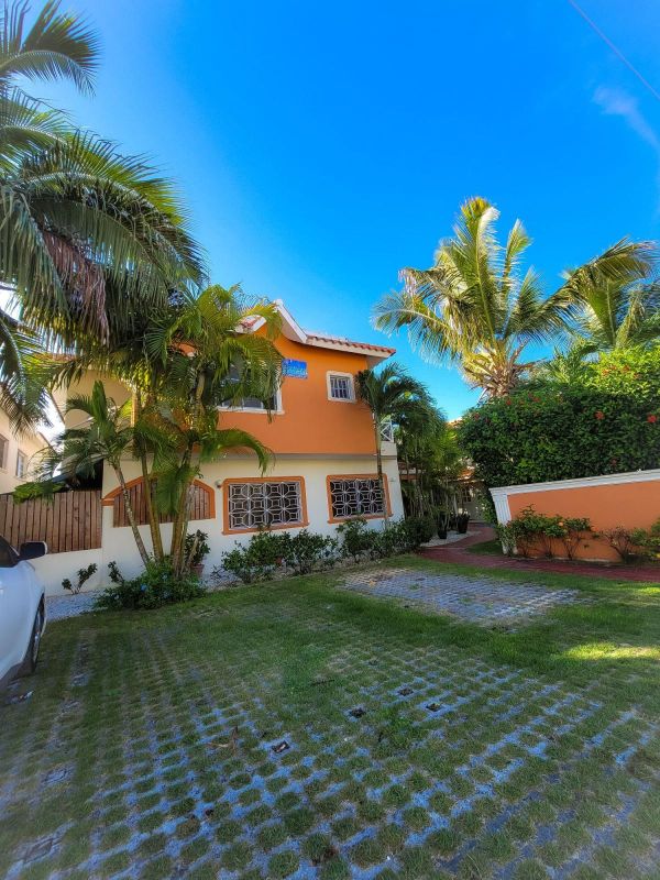 Townhouse / casa de oportunidad, Casa en venta Punta cana, san juan