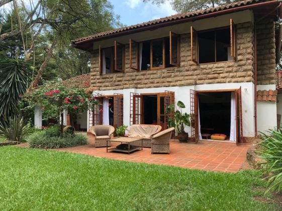4 bedroom very rustic ally designed all ensuite house in an open concerted ...