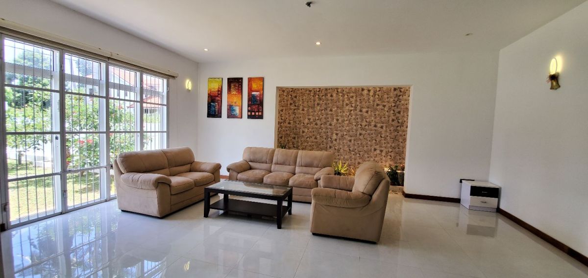 Modern house for rent with furniture, Marawila, southern Sri Lanka