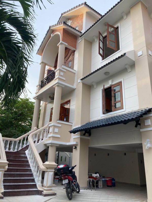 Office/ home living in great location of hochiminh city, House for