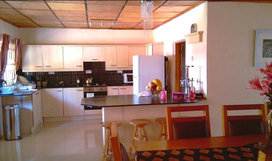 Portersville house with breathtaking view. wifi, hotwater, ac, House