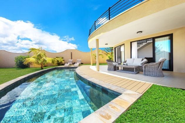 Villa avec Piscine - 3 chambres - 340 m² - accès sauna & salle ...