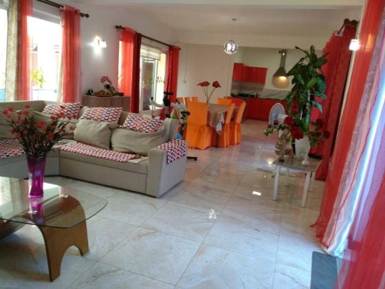 4 rooms to rent in BALACLAVA (in front of Royal Park)