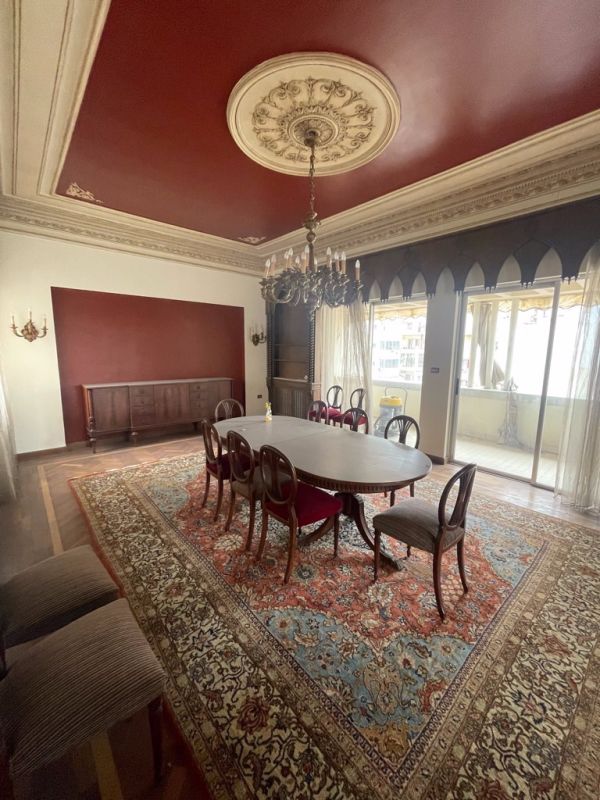 Authentic lebanese apartment for sale in achrafieh 4 bedrooms, Flat for