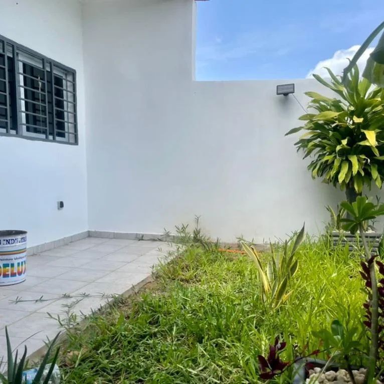 Vente d'une villa basse f4 à bingerville dans une cité , Maison à