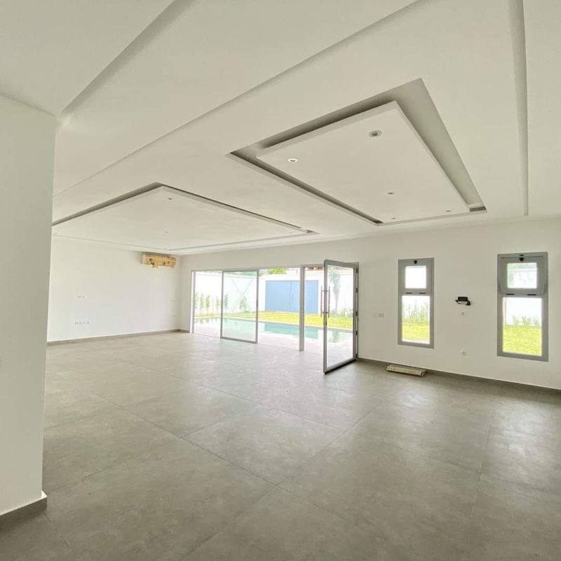 Sale of a beautiful villa f5 with a swimming pool in la rivera attoban