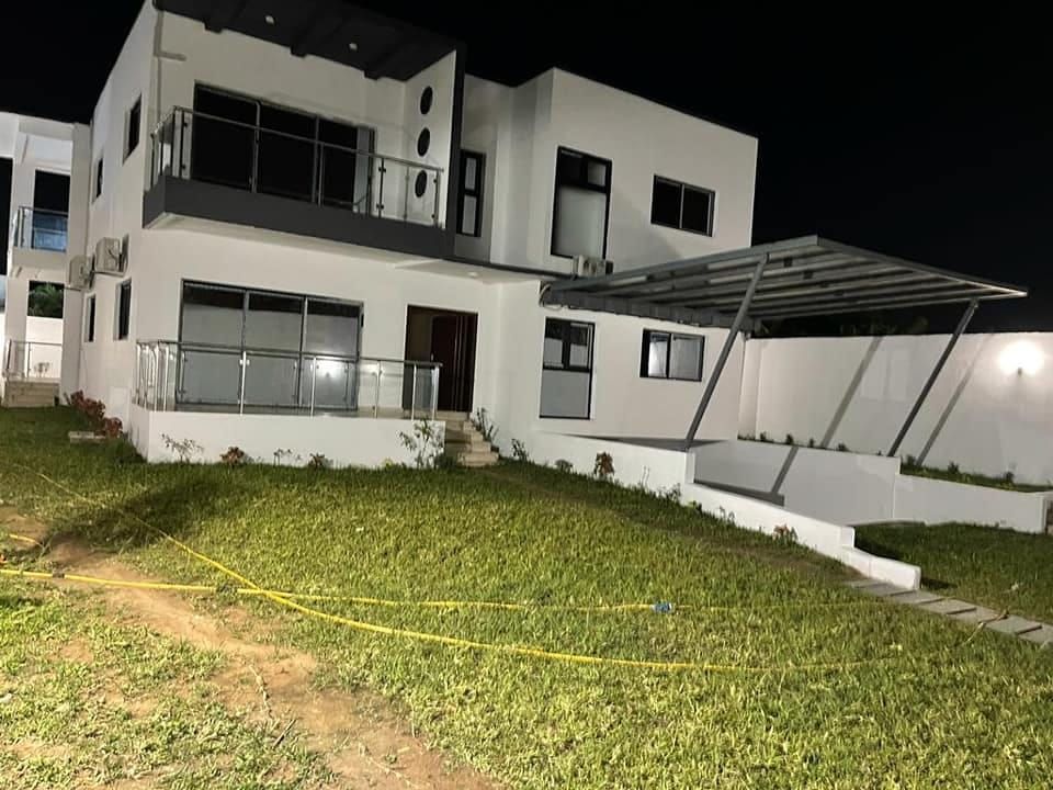 Rental villa f9 rivera golf 4, beverly hills, House for rent Abidjan Ivory Coast