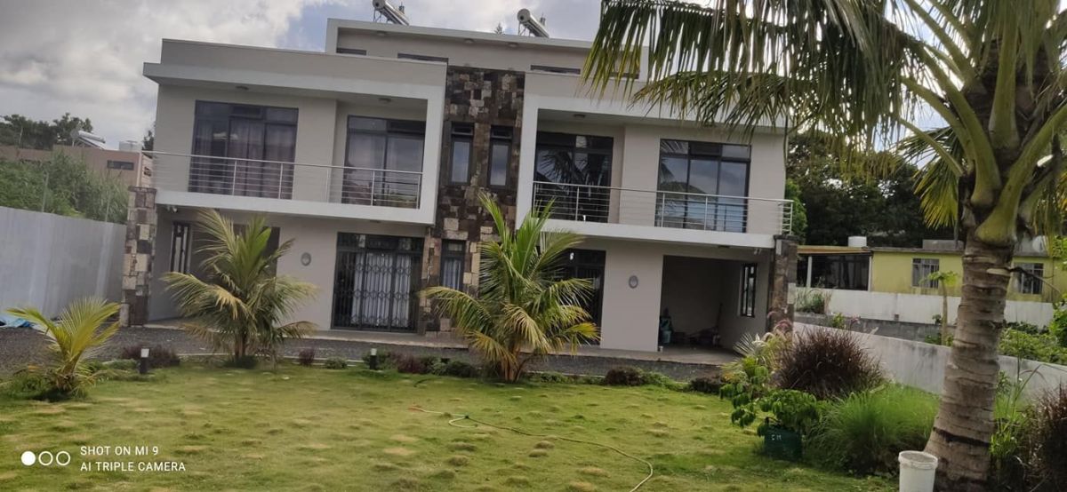 To rent newly built fully furnished modern house at phoenix, House for