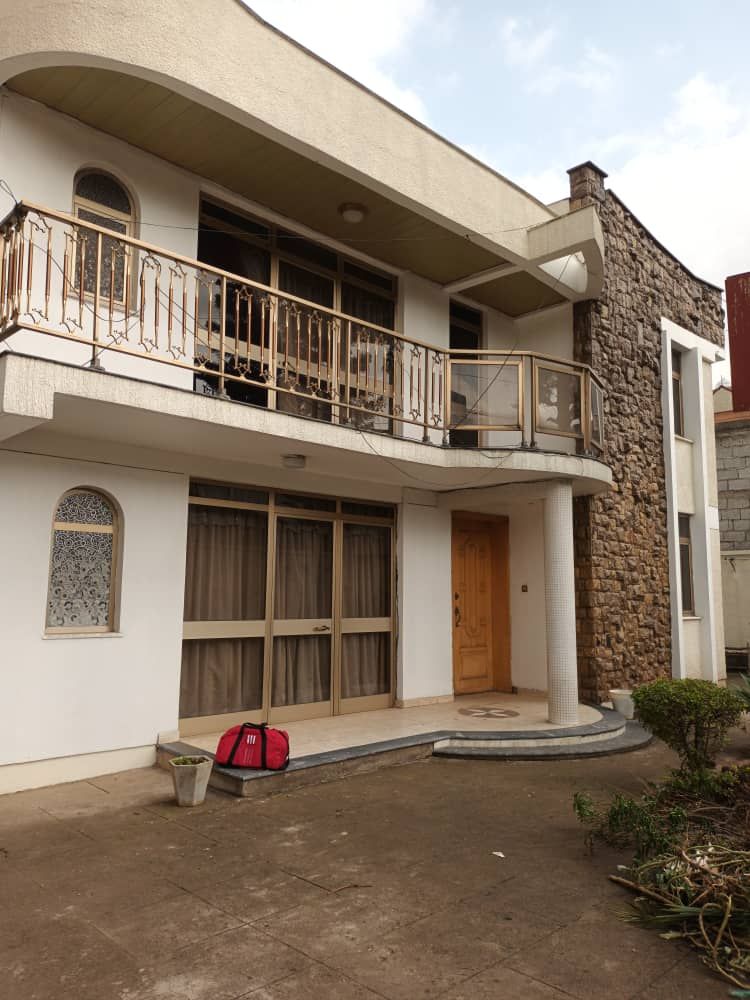 Fully furnished Awesome 3 bed room ground + 1 House for rent at the center of Addis ,Balderas area 5 min drive from Africa union head quarter. 