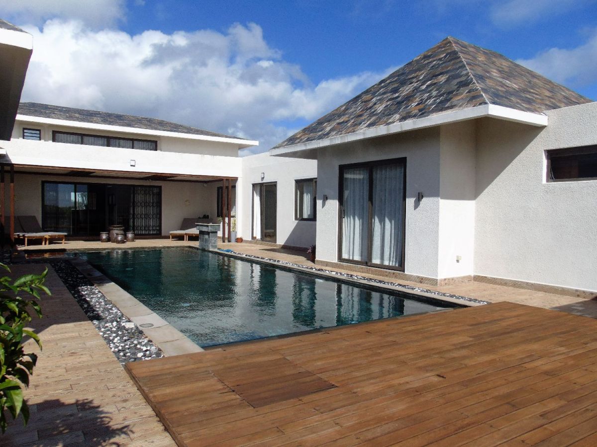 Luxury villa for rent royal park, balaclava, House for rent in Mauritius