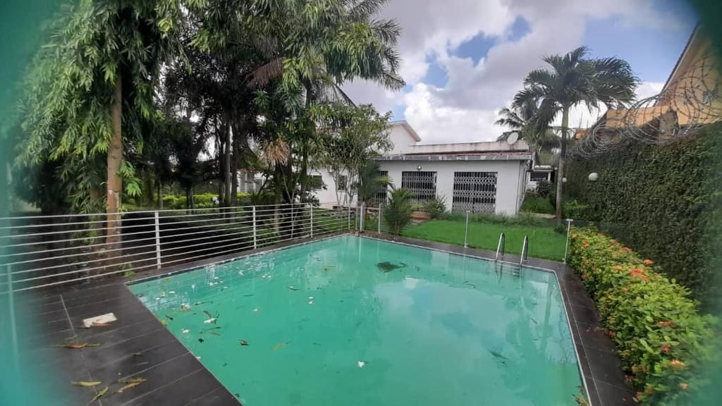 Location d'une belle villa à cocody 2 plateaux vallon , Maison à louer