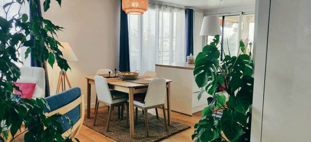 Very nice furnished apartment with terrace walking distance to transport ...