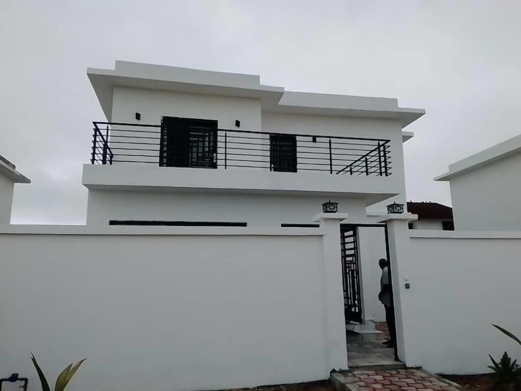 Villa duplex meublée 5 pièces à louer dans une cité (ancienne route de