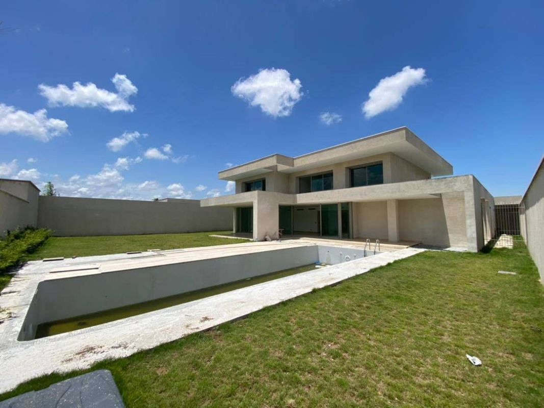 Location d'une superbe villa à la riviera 4 beverly hills, Maison à louer à Abidjan Côte d