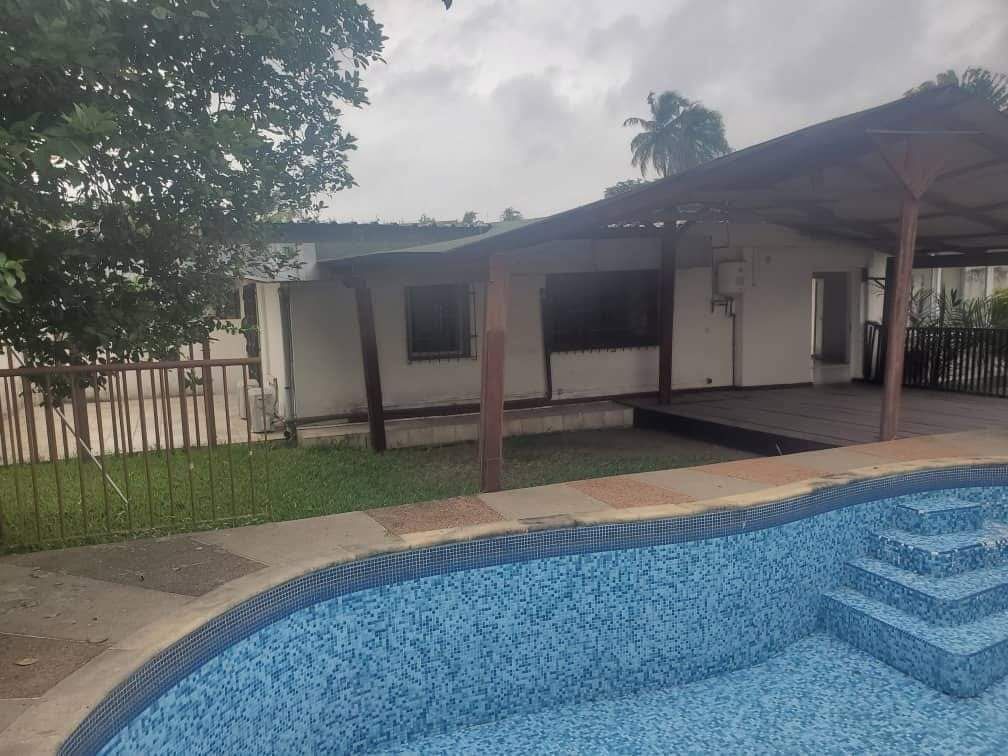 Zone4 2mn de vge vente villa sur 840m2, Maison à vendre Abidjan Côte d