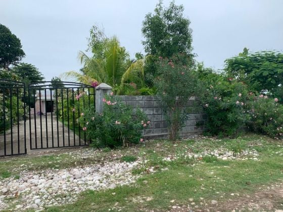 ¡PRECIO REDUCIDO! Hermosa casa frente al mar de 3 habitaciones y 2 ...