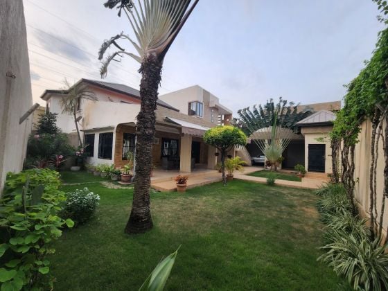 Superbe villa nouvelle construction à vendre à Lomé 