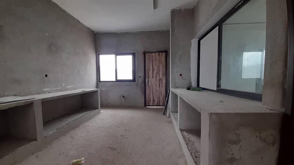 à vendre villa semi fini 4 pièces grand bassam côté d'ivoire , Maison à