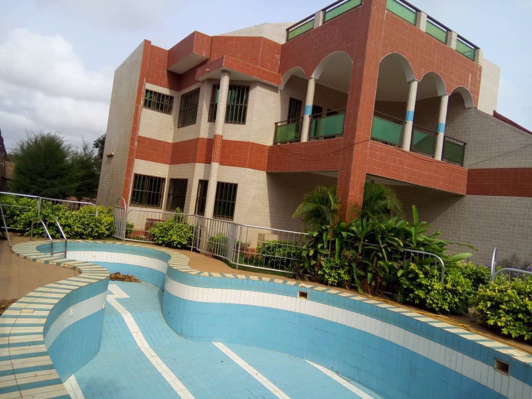 For rent unfurnished villa with swimming pool of 4 bedrooms & living