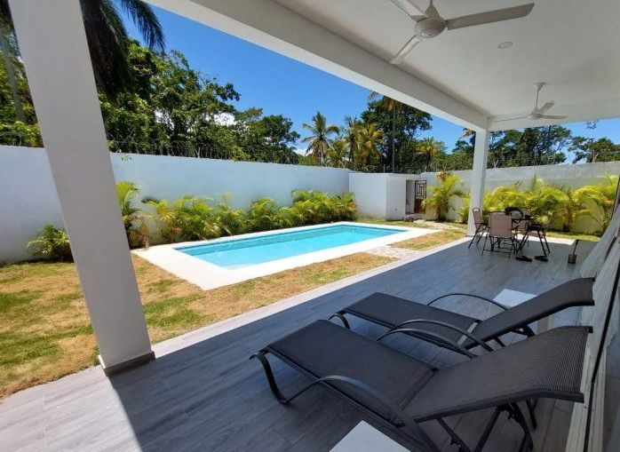 Detached 3 bedroom villa with pool, las terrenas, saman , House for