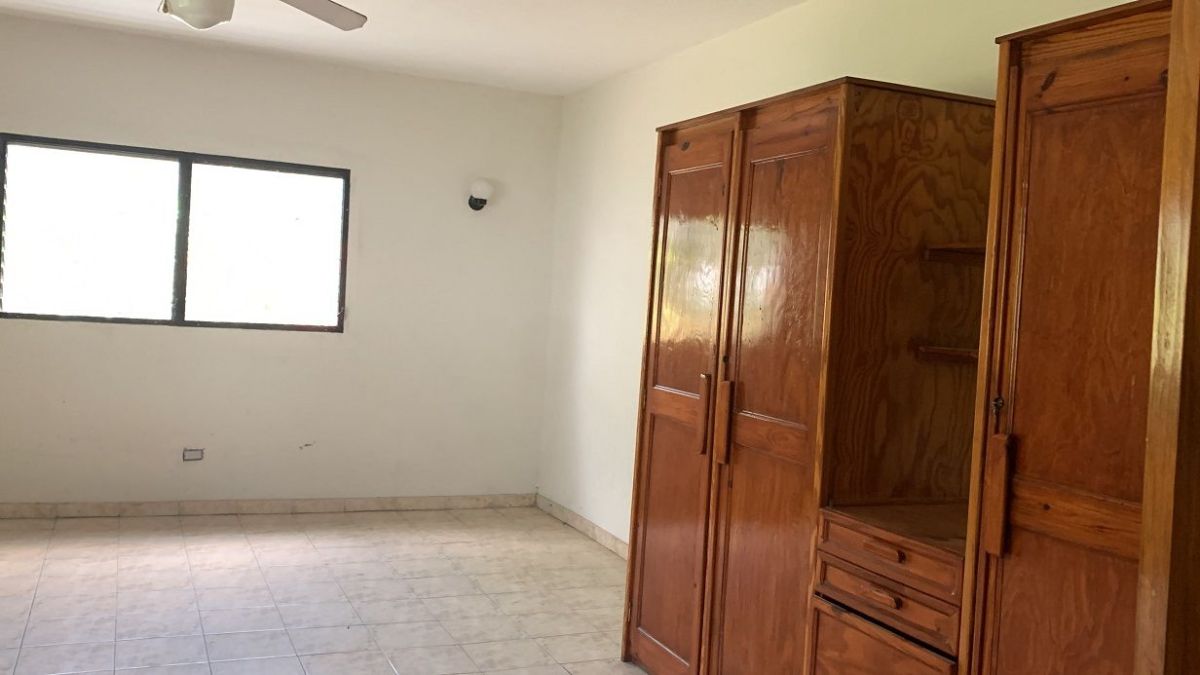 Grande maison de 10 chambres et 5 salles de bain à louer dans un